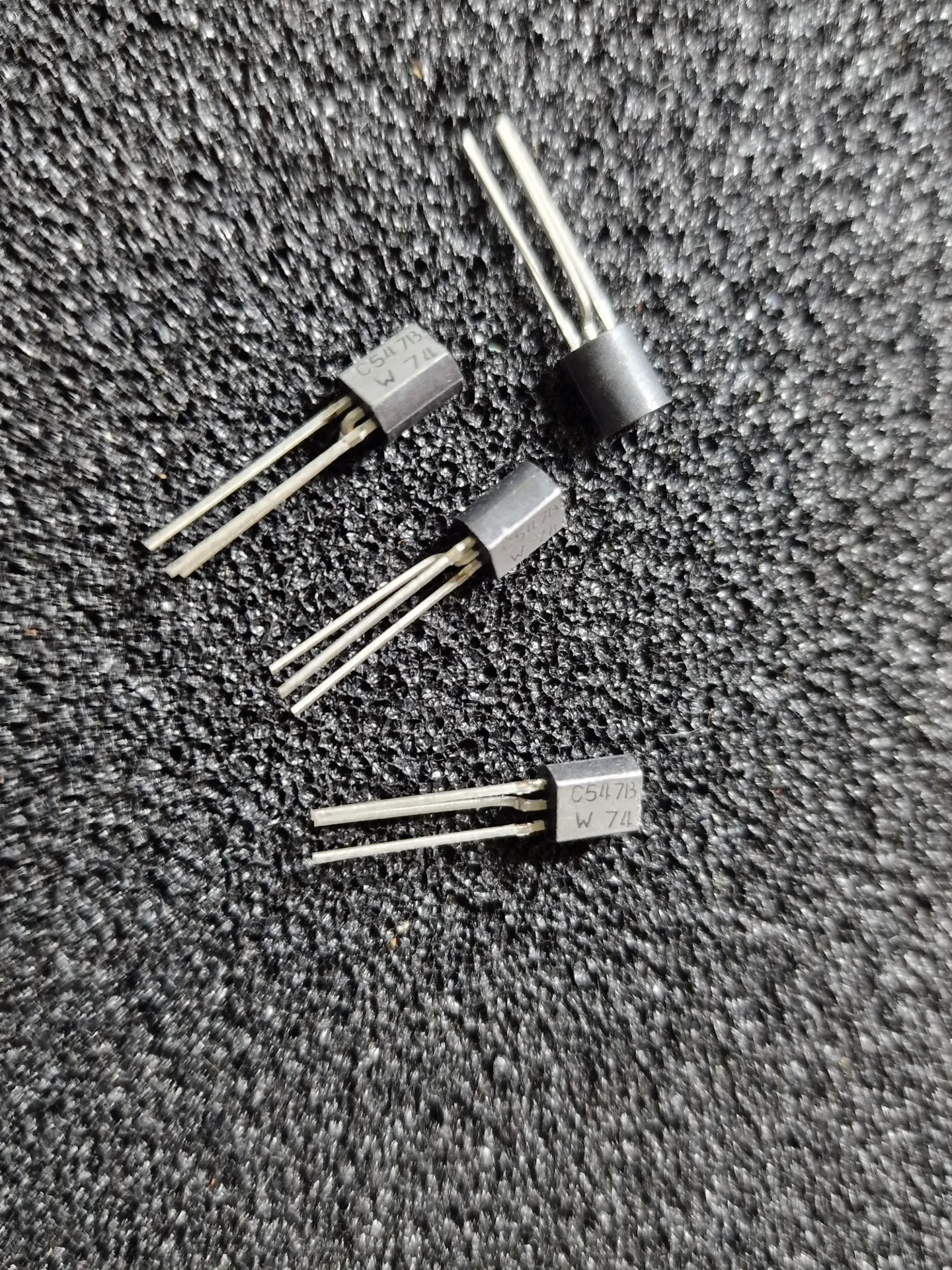 [FIB-IC-00001447] BC547B